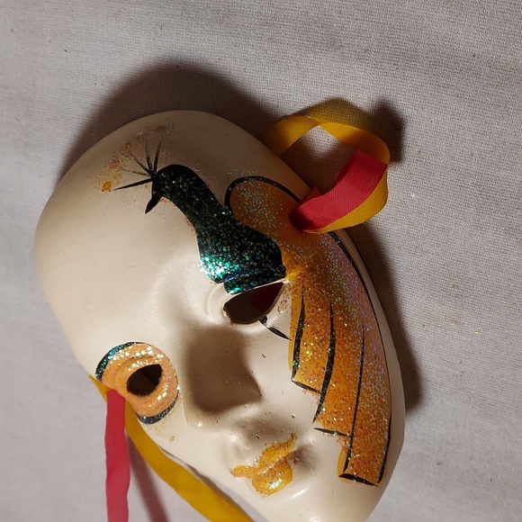 Vintage Hand Painted Carnival Face Mask Set of 4 Ceramic - Picture 6 of 7